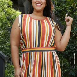 Pleione Sleeveless Plus Size Crewneck Printed Top