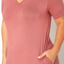 Plus Size V-Neck Short Sleeve Maxi Dress With Pockets 9 Plus Size V-Neck Short Sleeve Maxi Dress With Pockets -Radiant Drape Sales 2011149 186 4