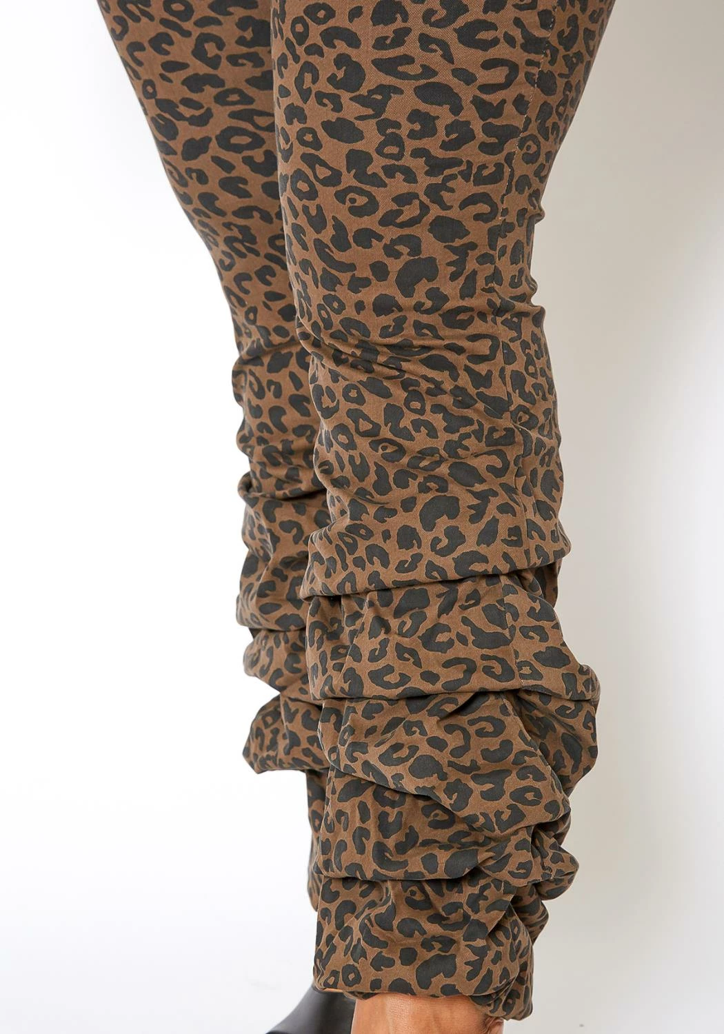 Vibrant Plus Size Womens Leopard Ankle Scrunched Jean 5 Vibrant Plus Size Womens Leopard Ankle Scrunched Jean - Image 5