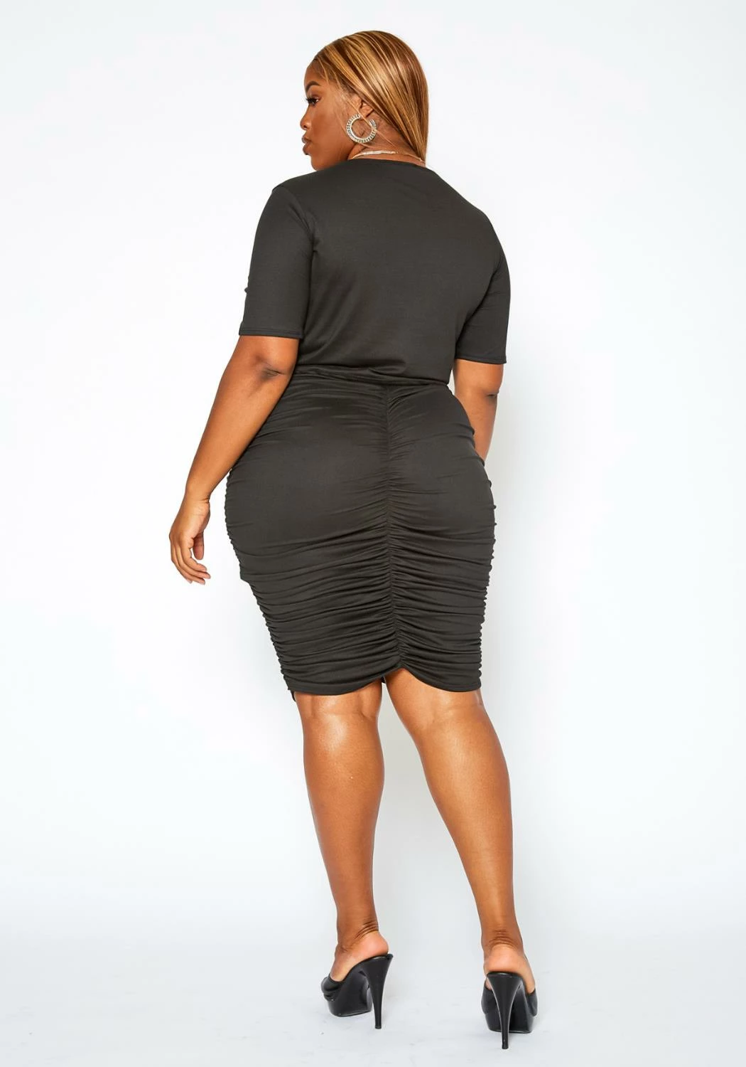 Asoph Plus Size Ruched Crop Top & Pencil Skirt Matching Set 5 Asoph Plus Size Ruched Crop Top & Pencil Skirt Matching Set - Image 5