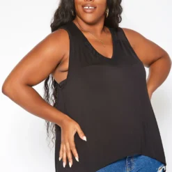 Asoph Plus Size Lace Hem V Neck Tank Top
