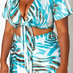 Asoph Plus Size Silver Lining Crop Top & Flare Maxi Skirt Set 9 Asoph Plus Size Silver Lining Crop Top & Flare Maxi Skirt Set -Radiant Drape Sales 2018563 140 4