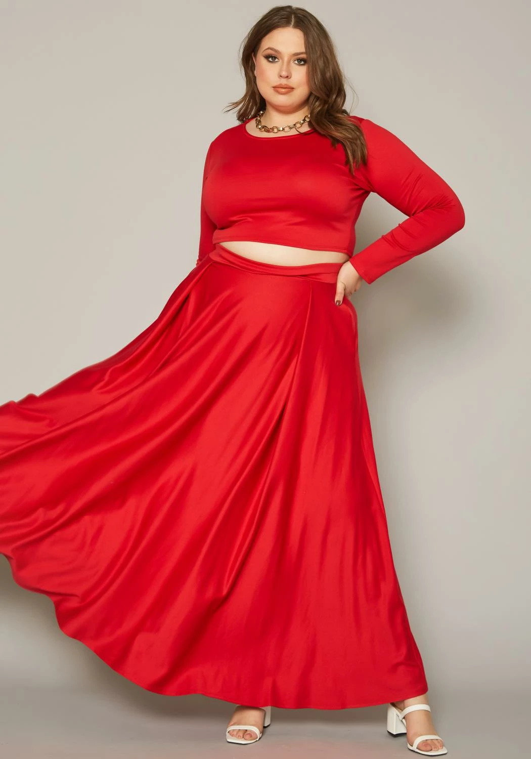 Plus Size Crop Top & Maxi Flare Skirt Set 1 Plus Size Crop Top & Maxi Flare Skirt Set