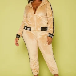 Plus Size Velvet Two Piece Tracksuit