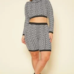 Plus Size Greek Key Print Crop Top & Biker Shorts Set