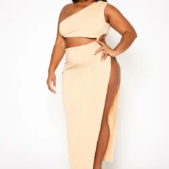 Plus Size High Slit Hem Maxi Dress
