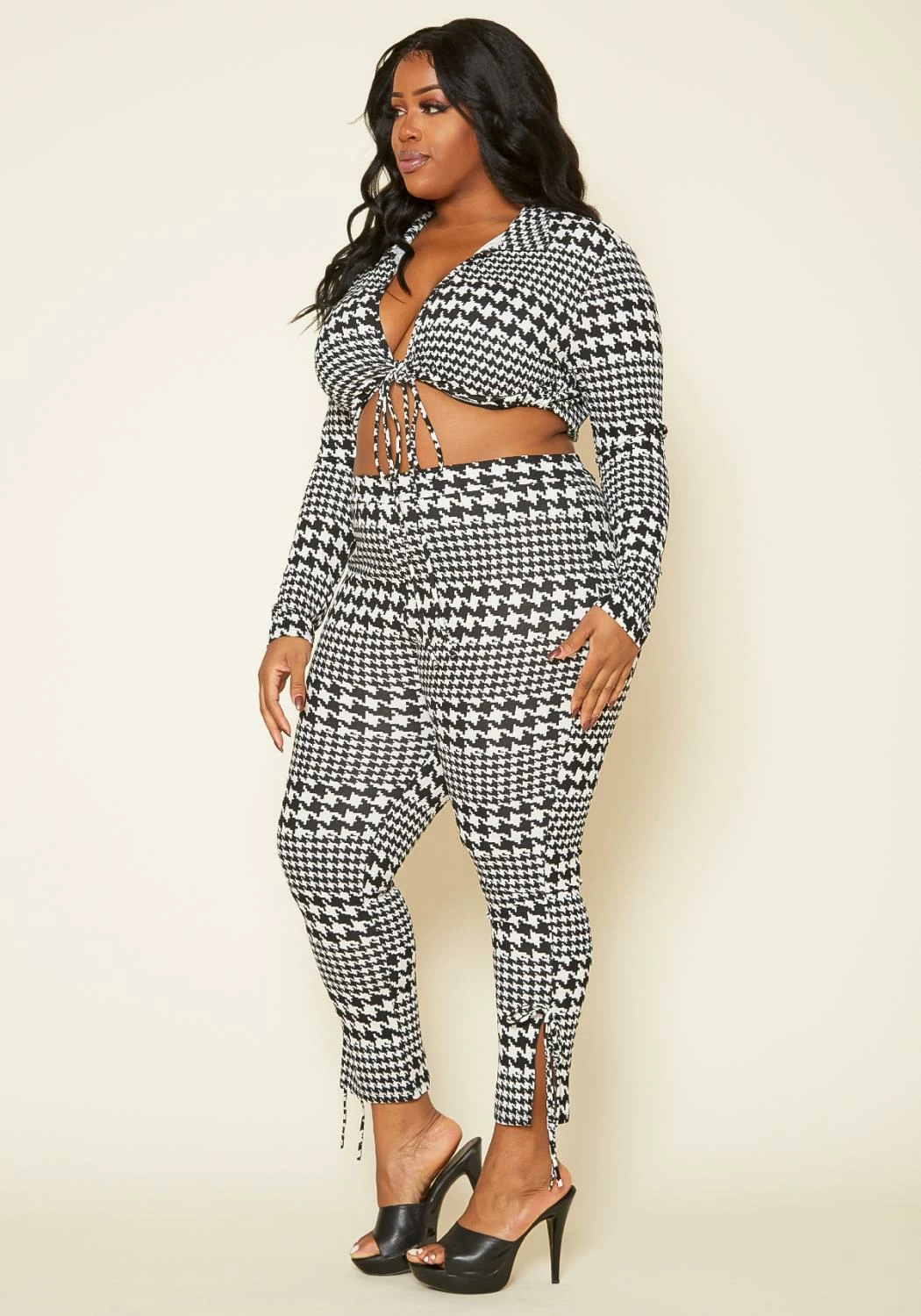 Plus Size Houndstooth Crop Top & Pants Set 3 Plus Size Houndstooth Crop Top & Pants Set - Image 3