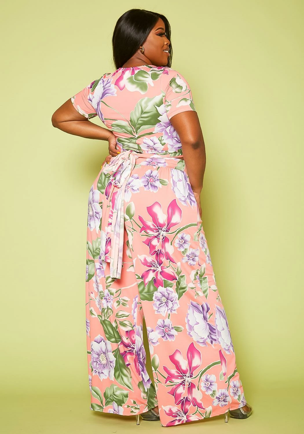 Plus Size Floral Crop Top & Pants Set 4 Plus Size Floral Crop Top & Pants Set - Image 4