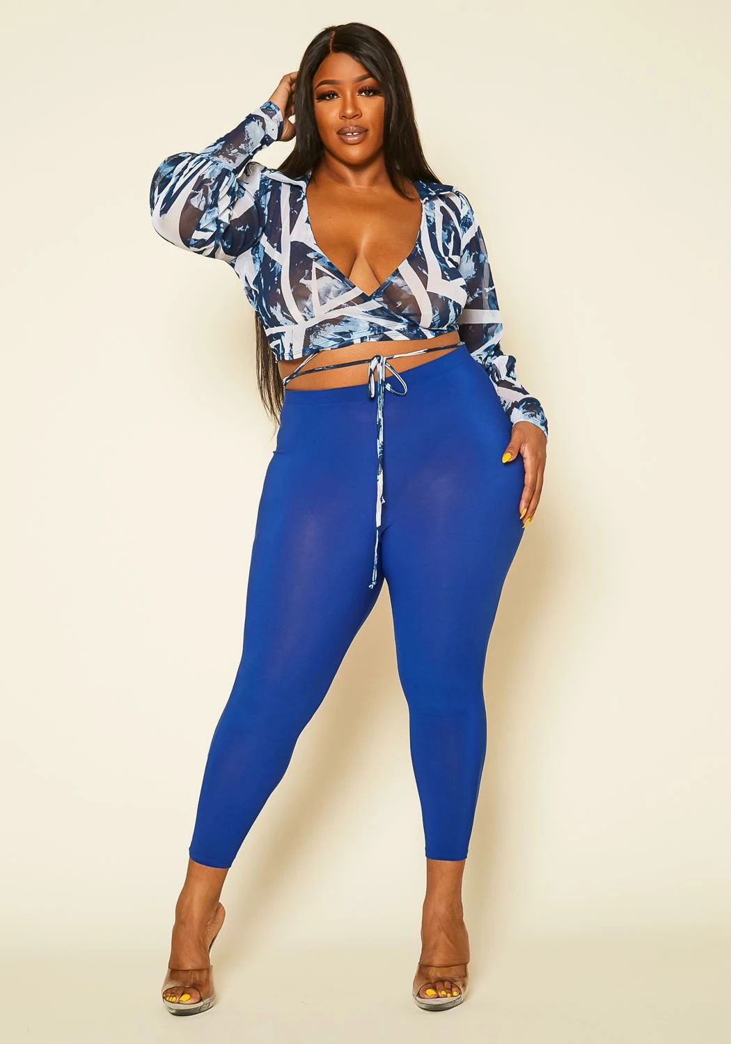 Plus Size Abstract Crop Top & Leggings Set 2 Plus Size Abstract Crop Top & Leggings Set - Image 2