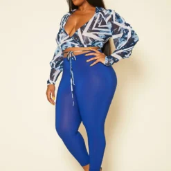 Plus Size Abstract Crop Top & Leggings Set 9 Plus Size Abstract Crop Top & Leggings Set -Radiant Drape Sales 2020397 001 4