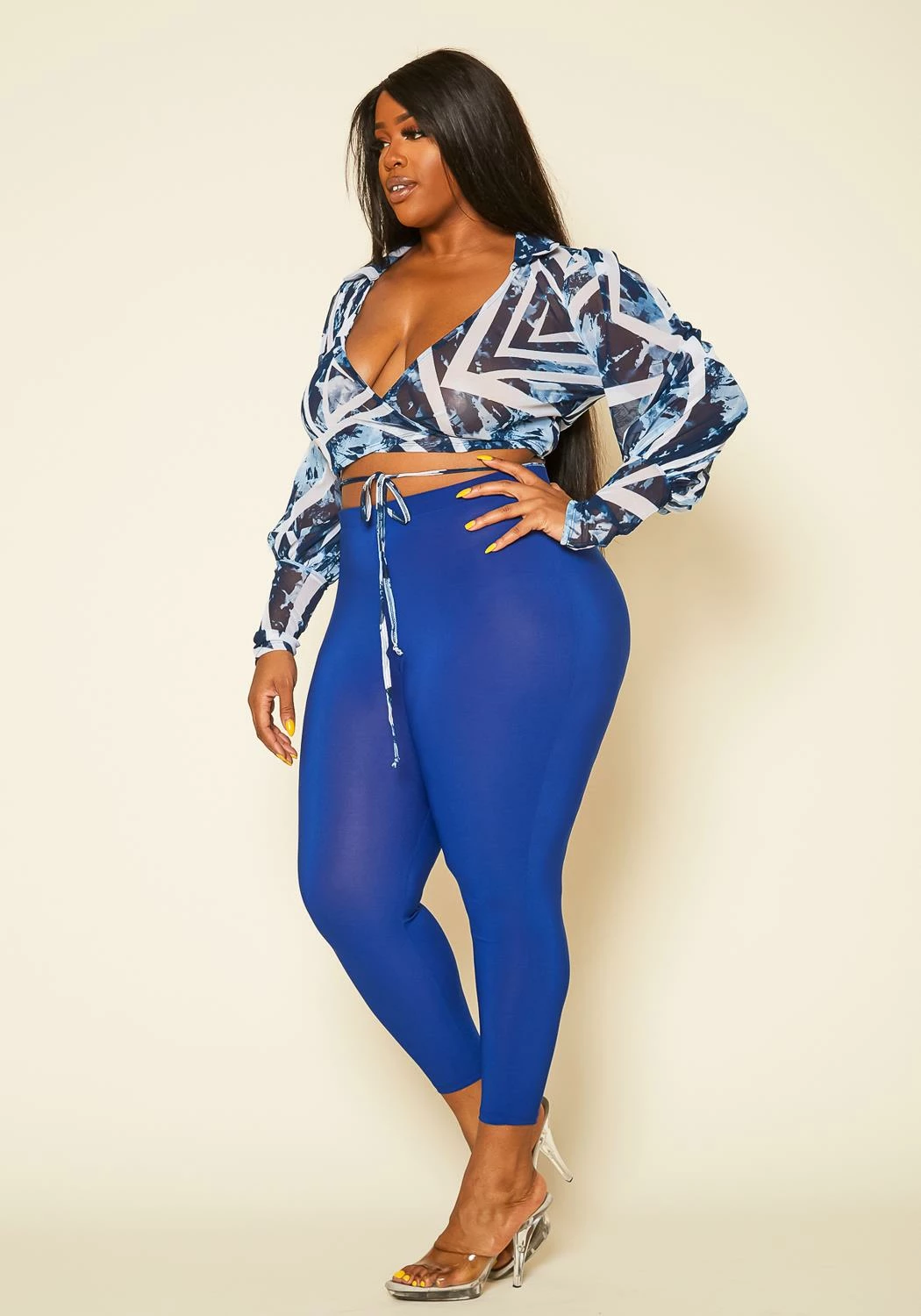 Plus Size Abstract Crop Top & Leggings Set 4 Plus Size Abstract Crop Top & Leggings Set - Image 4