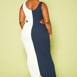 Plus Size Ribbed Two-Tone Color Cut Out Maxi Dress 10 Plus Size Ribbed Two-Tone Color Cut Out Maxi Dress -Radiant Drape Sales 2020406 001 5