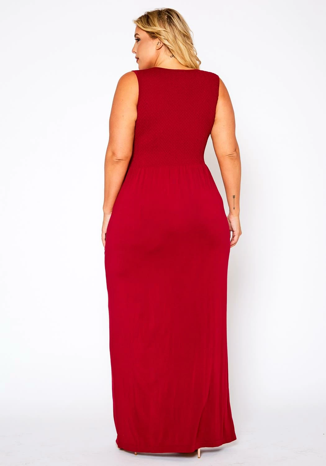 Plus Size Sleeveless Seamless Maxi Dress 5 Plus Size Sleeveless Seamless Maxi Dress - Image 5