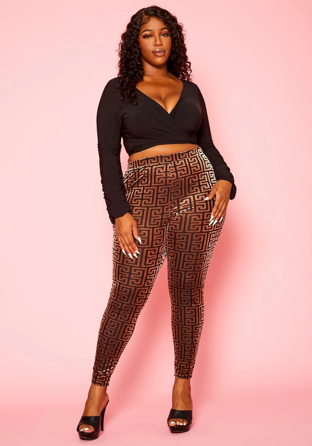 Plus Size Crop Top & Greek Key Print Pants Set 1 Plus Size Crop Top & Greek Key Print Pants Set