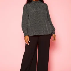 Plus Size Dainty Floral Print Blouse