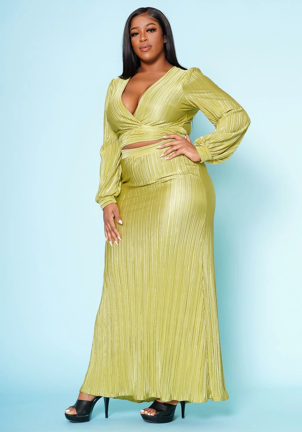 Plus Size Metallic Pleated Two Piece Set 4 Plus Size Metallic Pleated Two Piece Set - Image 4