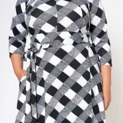 Plus Size Fit & Flare Plaid Pattern Maxi Dress -Radiant Drape Sales 2022546 001 4