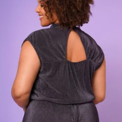 Plus Size Pleated Crewneck Blouse -Radiant Drape Sales 2022637 001 4